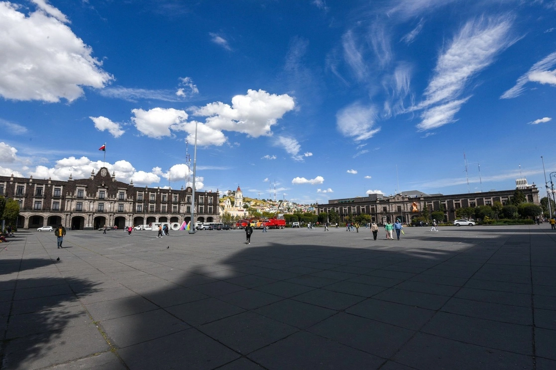 El gobierno del Estado de México inició este lunes los trabajos de remodelación de la Plaza de los Mártires en el centro de Toluca, para transformarla en un jardín. Foto Cuartoscuro / Archivo 
