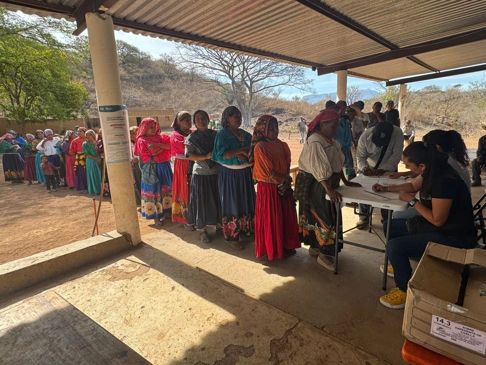 Desde 2020 la comunidad wixárika de Tuxpan de Bolaños (Kuruxi Manuwe) solicitó al IEPC se iniciara el proceso para que el ayuntamiento de Bolaños realice elecciones por usos y costumbres.