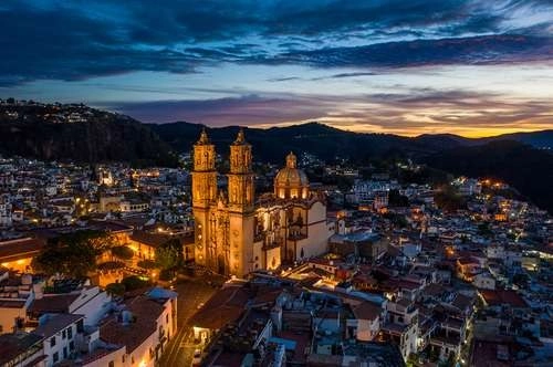 Taxco, en el estado de Guerrero, ciudad famosa por la producción de joyas de plata. Foto Felipe Carrasco