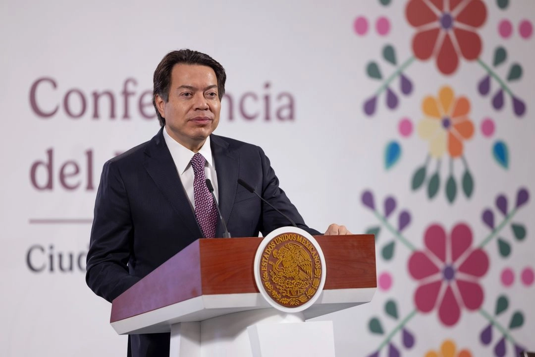 El secretario de Educación Pública, Mario Delgado, durante la conferencia presidencial matutina en Palacio Nacional, en la Ciudad de México, el 23 de junio de 2025. 