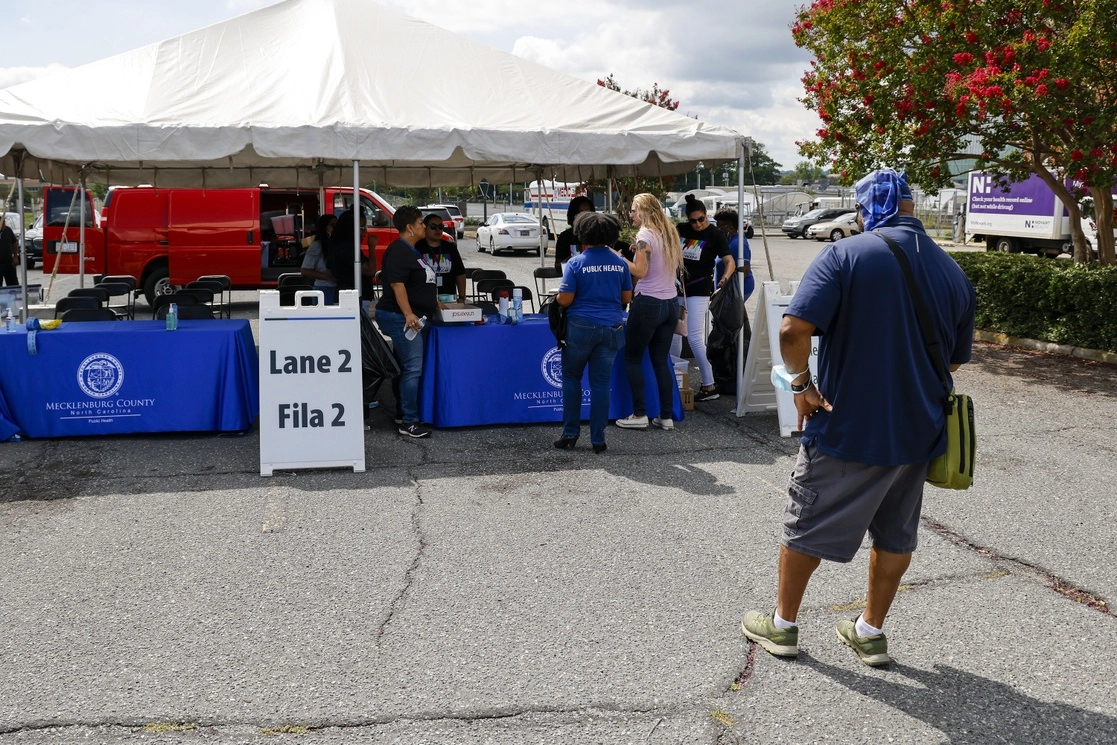 Centro de vacunación contra la viruela del mono en la ciudad de Charlotte, Carolina del Norte, EU. Foto Ap