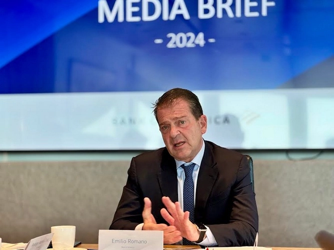 Es poco probable que EU aplique aranceles de 25% a las importaciones mexicanas como amenazó a inicios de esta semana el presidente electo de ese país, Donald Trump, planteó Emilio Romano, director general de Bank of America en México, el 27 de noviembre de 2024. Foto Julio Gutiérrez