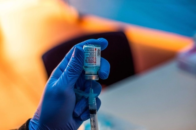 La tasa de vacunación en Estados Unidos se ha desacelerado a menos de 400 mil inoculaciones diarias. Foto Afp / Archivo