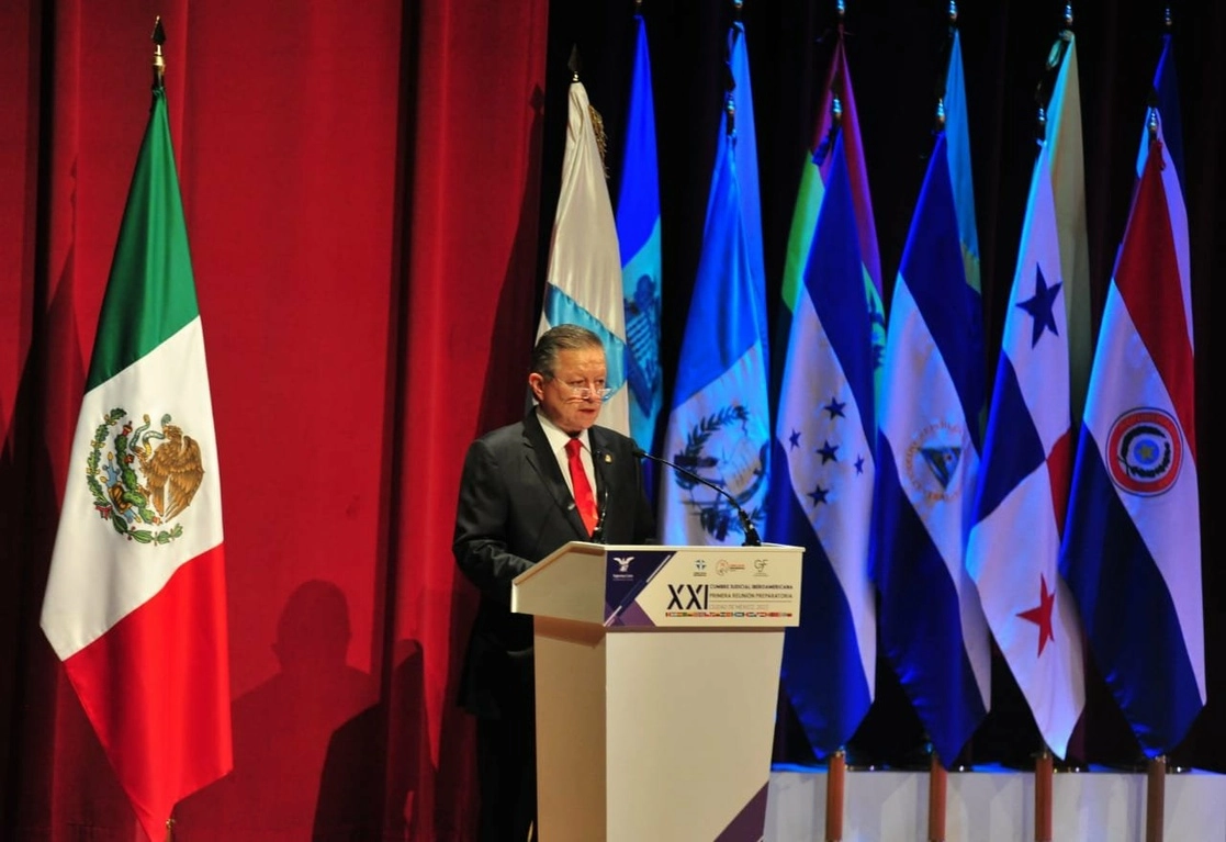 El presidente de la SCJN, Arturo Zaldívar, durante la inauguración de la XXI Cumbre Judicial Iberoamericana, el 26 de abril de 2022. Foto tomada del Twitter de @ArturoZaldivarL