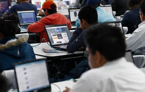 Con el nuevo SISAI 2.0 se podrán presentar solicitudes de acceso a la información o de derechos ARCO no solo a través de internet, sino también vía telefónica. Foto Cristina Rodríguez / Archivo