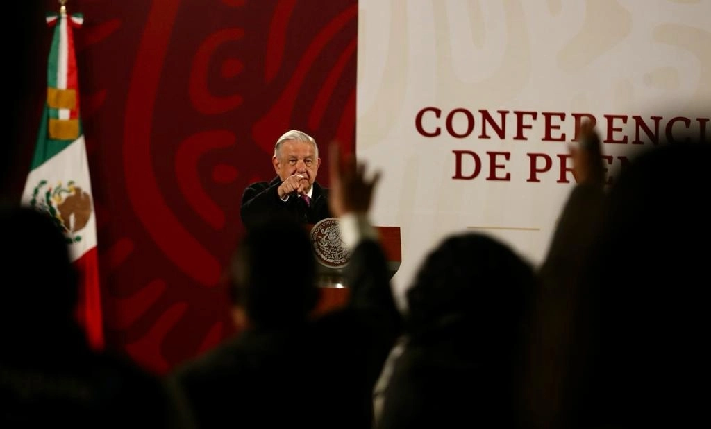 El presidente Andrés Manuel López Obrador durante su conferencia matutina en Palacio Nacional, en la Ciudad de México, el 15 de febrero de 2022. Foto Yazmín Ortega Cortés