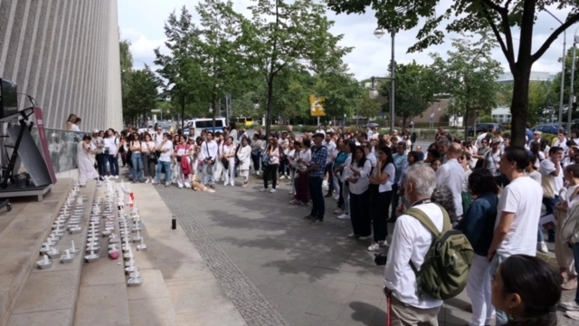 Manifestación de solidaridad de mexicanos en Alemania por el caso de desaparición y muerte de la estudiante María Fernanda. Foto Alia Lira Hartmann