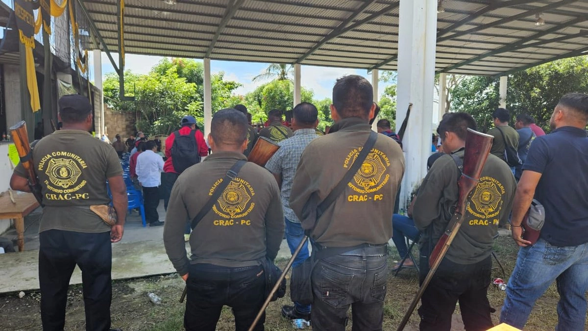 Este domingo se cumplieron 30 años de la fundación de la Coordinadora Regional de Autoridades Comunitarias y Policía Comunitaria con sede en San Luis Acatlán, Guerrero. Foto 