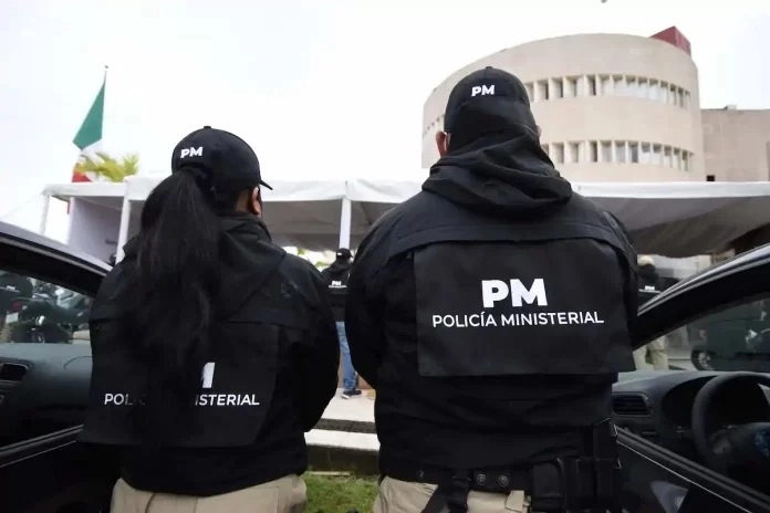 De acuerdo a información que ha trascendido de forma extraoficial, el elemento ministerial se encontraba deprimido, sin embargo ello no ha sido confirmado por las autoridades. Foto La Jornada Veracruz