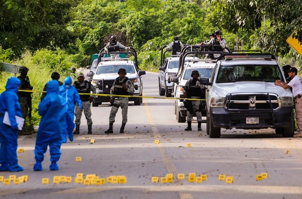 La familia huyó de Guerrero luego de la matanza de 13 policías municipales, incluido el director y otro mando superior, ocurrida el 23 de octubre de 2023. Foto Cuartoscuro