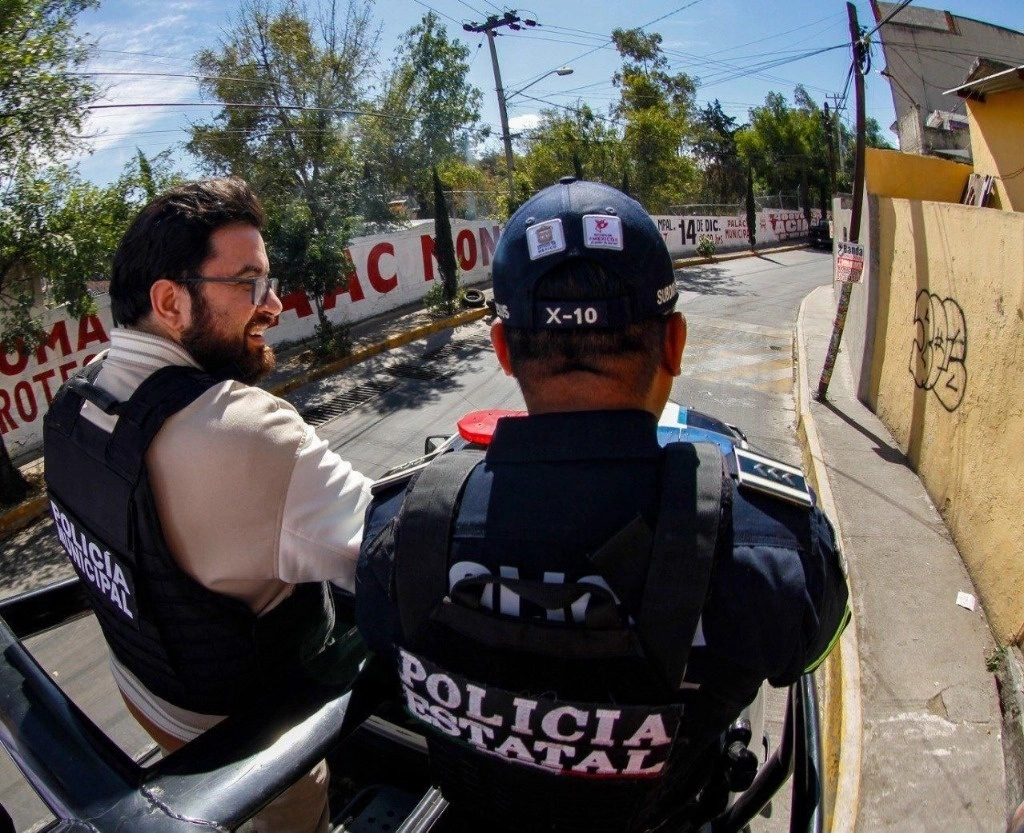 Policías lograron evitar el asalto. Foto Gobierno de Naucalpan