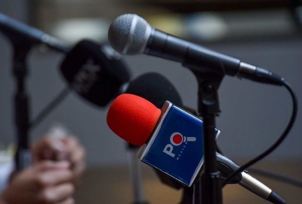 OFF Radio Cracovia utilizó personajes creados con IA como presentadores de sus programas. Foto Cuartoscuro / Archivo