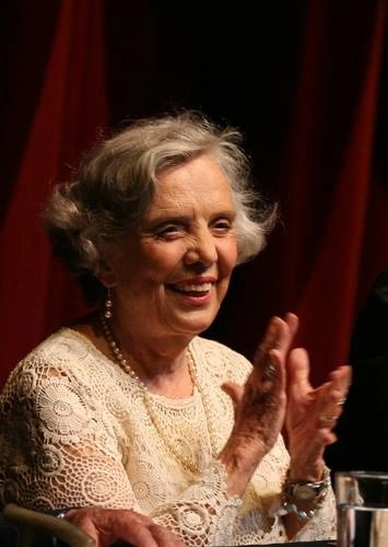 "Polonia es nuestra nación hermana, y México recibe feliz a los polacos", expresó Elena Poniatowska en el homenaje que le rindió ayer la Universidad de Varsovia. Foto María Meléndrez Parada