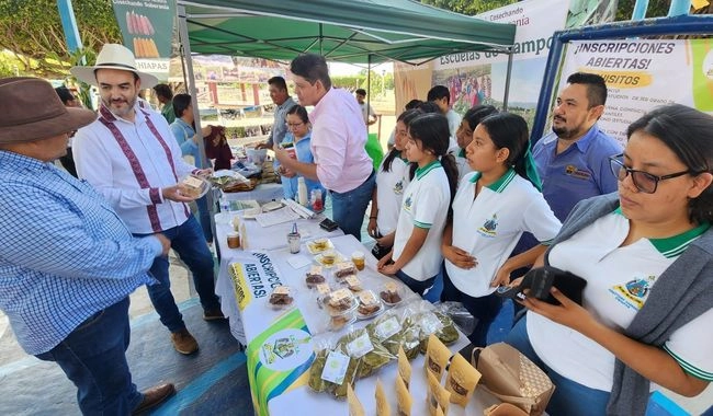 El programa busc beneficiar a las y los productores y consumidores. Foto