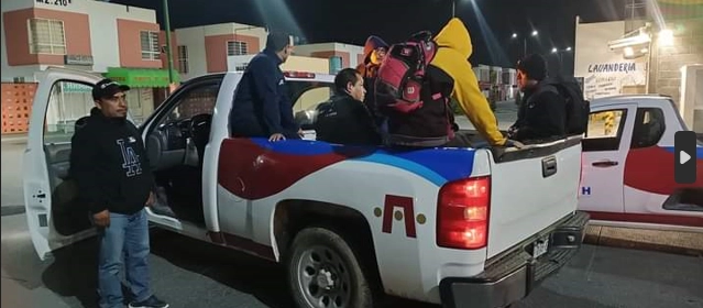 Entre las unidades que prestan el servicio de apoyo de servicio público hay patrullas de la Policía Municipal de Tizayuca, Proyección Civil, Comisión de Agua Potable. Foto Juan Ricardo Montoya