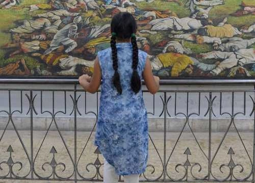 No en todos los hospitales y unidades de salud se brinda la atención correspondiente a mujeres y adolescentes que acuden para orientación respecto a métodos anticonceptivos e incluso para interrumpir un embarazo por violación, señaló Mexfam. Foto AFP / Archivo