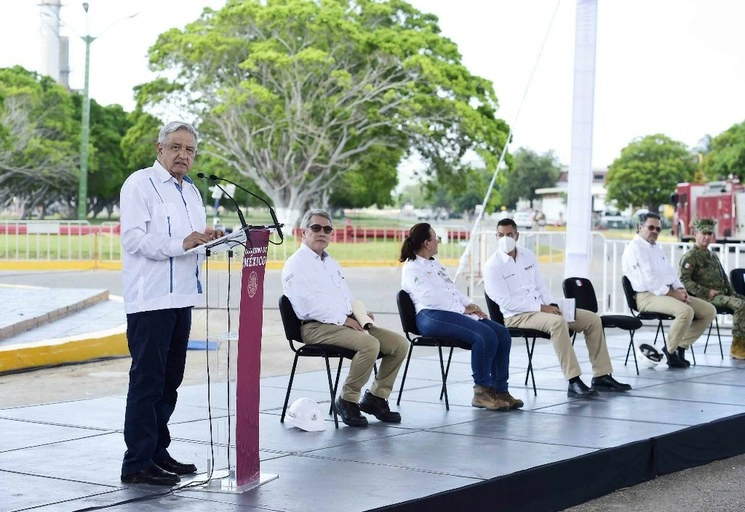 “Nos pegó mucho esta pandemia, han perdido la vida muchos mexicanos, porque tenemos un pueblo enfermo de padecimientos crónicos como la hipertensión, la diabetes, como la obesidad”, señaló Andrés Manuel López Obrador. Foto Presidencia