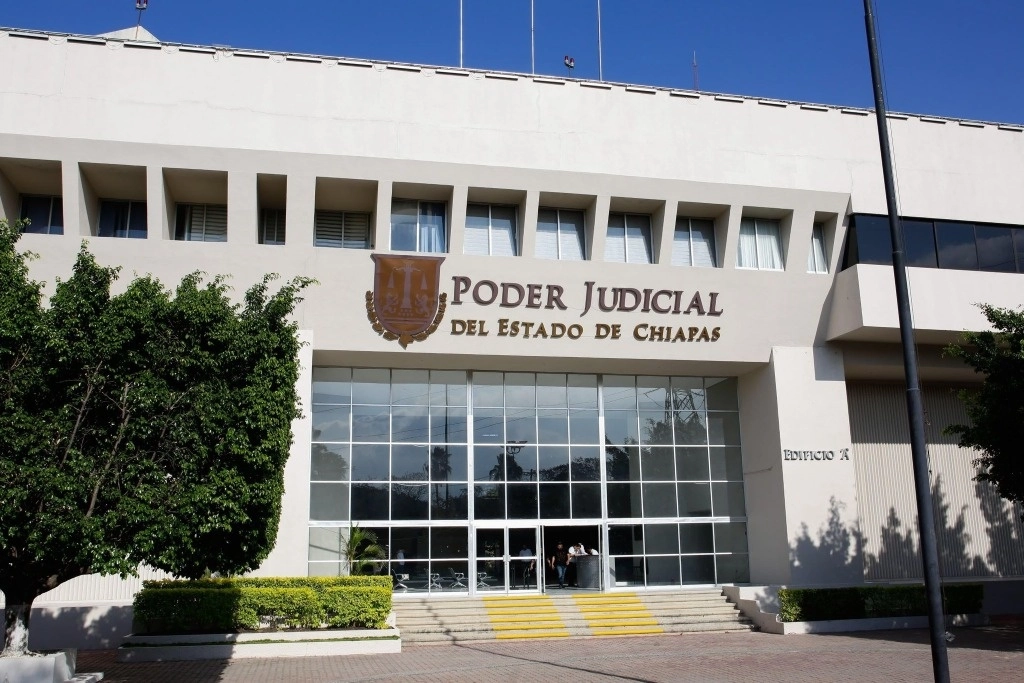 Para exigir el cumplimiento de pagos, empleados del Vigésimo Circuito del poder judicial federal en Chiapas emprendieron un paro. Foto Difundida en redes sociales