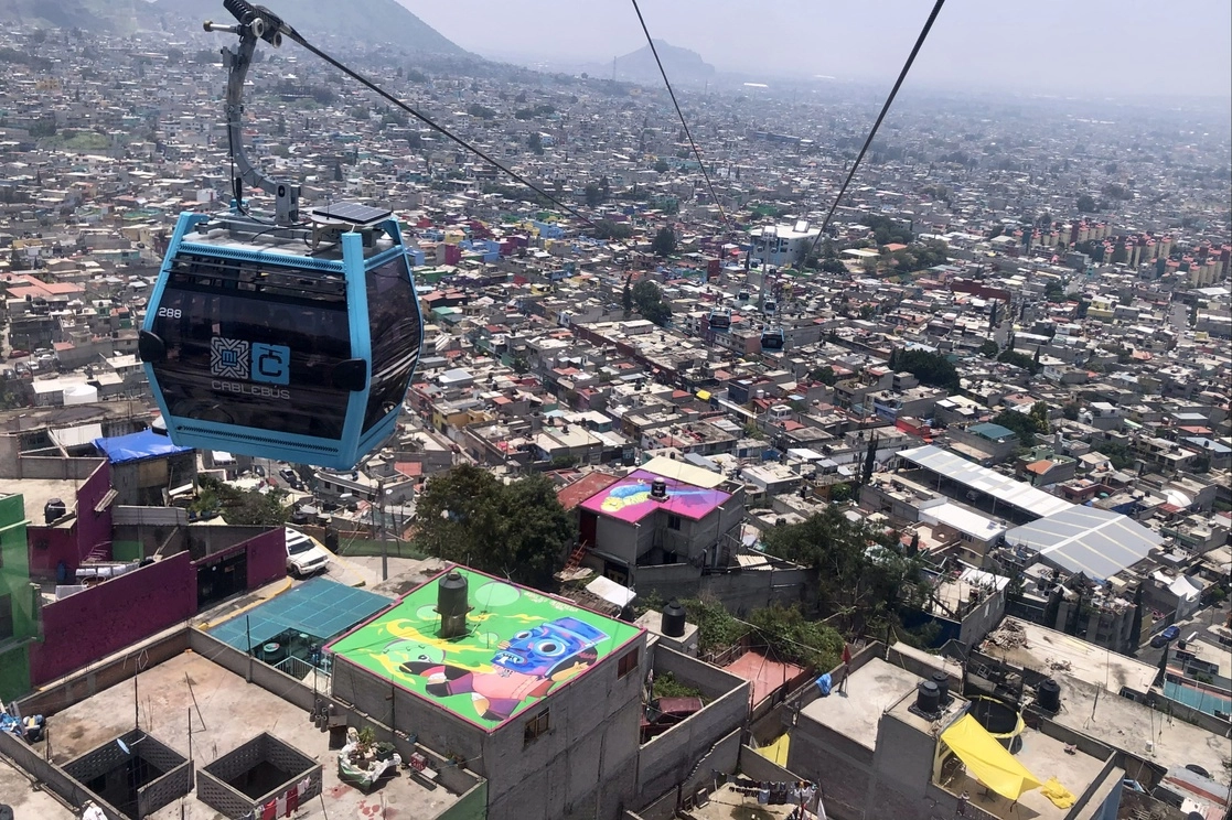 El Cablebús de CDMX transporta a 50 mil personas cada día. Foto Luis Castillo/Archivo