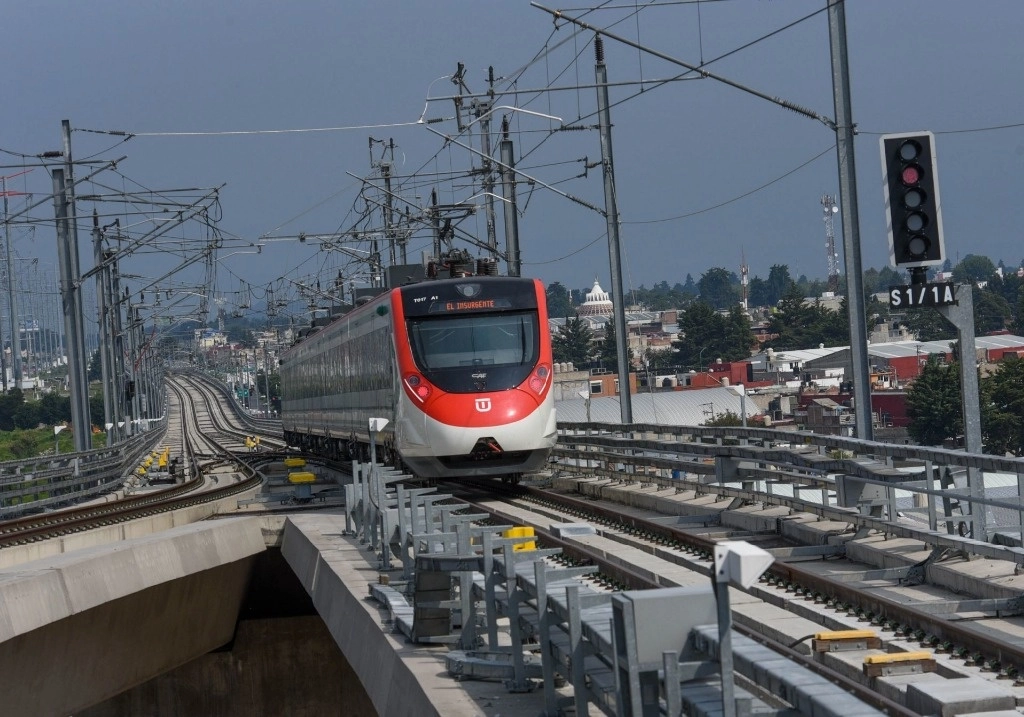 Tren Interurbano México-Toluca. Foto Cuartoscuro.