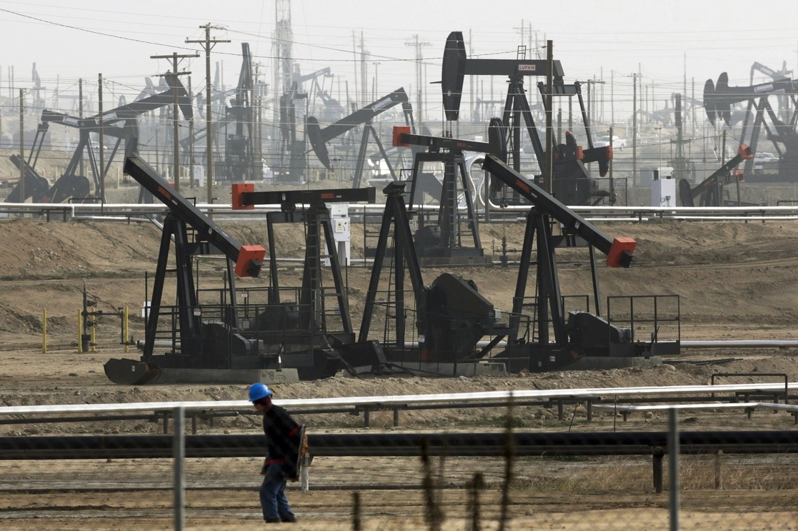 Campo petrolero en California. Foto Ap
