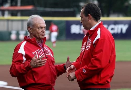 Alfredo Harp Helú, presidente de los Diablos, y Horacio de la Vega, titular de la LMB. Foto Jam Media
