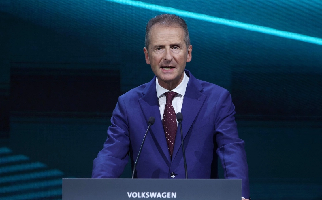 El presidente de Volkswagen, Herbert Diess (en imagen de archivo), dejará la dirección del grupo y será sustituido a partir de septiembre por el actual jefe del consejo de administración de Porsche, Oliver Blume. Foto Afp