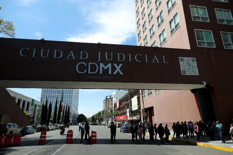 Por tercer día consecutivo, el Consejo de la Judicatura de la Ciudad de México suspendió términos y/o plazos procesales en los órganos jurisdiccionales y áreas administrativas por manifestaciones y bloqueos de trabajadores. La imagen, el 11 de septiembre de 2023. Foto Alfredo Domínguez