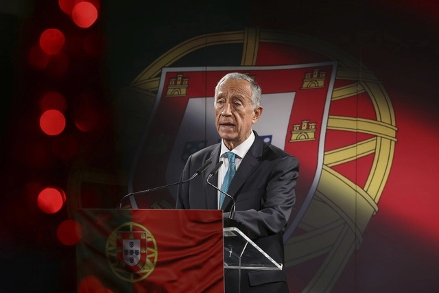 Marcelo Rebelo fue reelegido como presidente de Portugal en unas votaciones con baja tasa de participación. Foto Ap