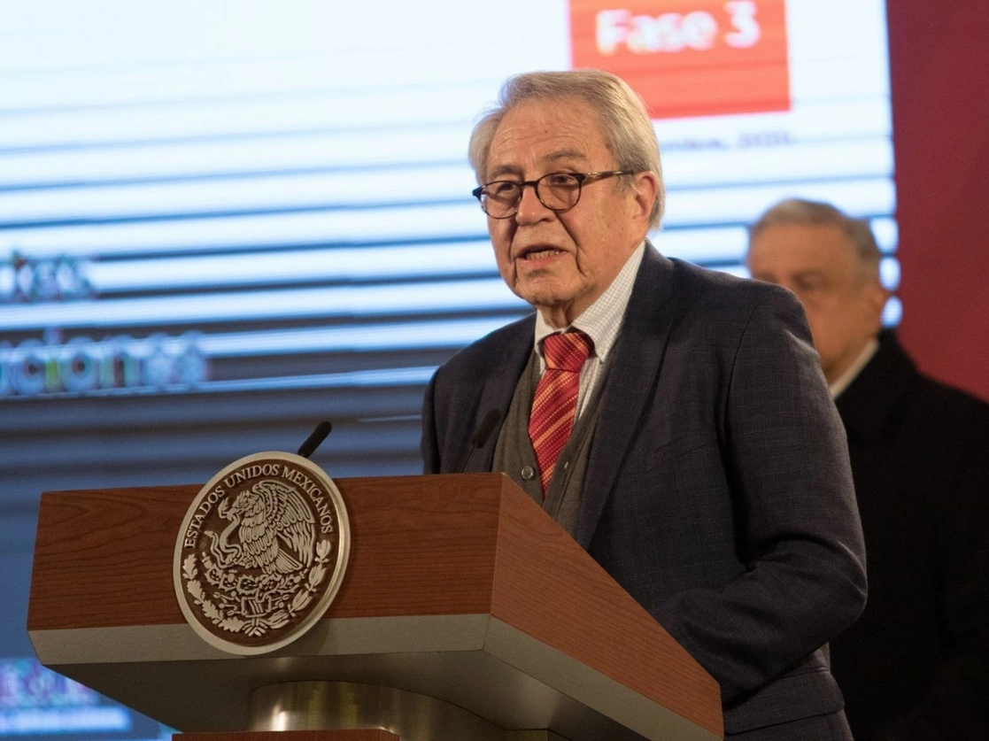 El titular de Salud, Jorge Alcocer, durante la conferencia presidencial de esta mañana del 24 de diciembre de 2020. Foto Cuartoscuro