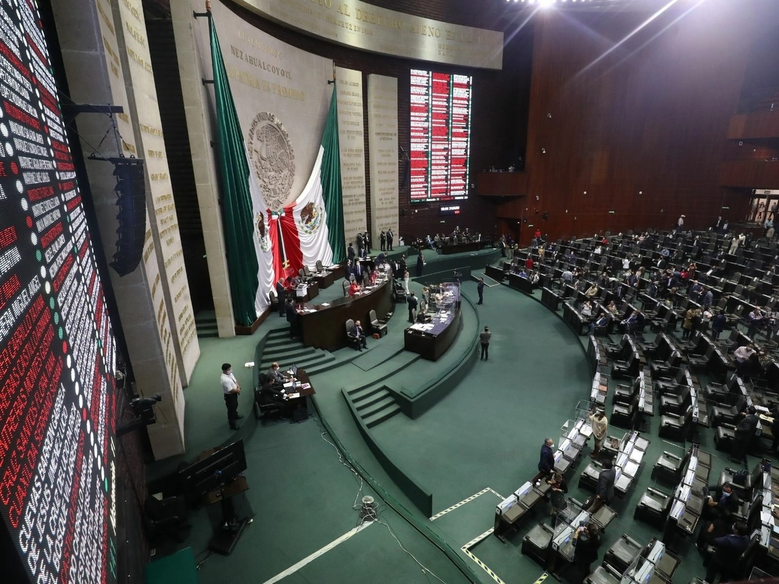 La Cámara de Diputados desahogará esta semana en el pleno reformas donde hay consenso entre las bancadas y decidió posponer la comparecencia del secretario de Educación Pública, Esteban Moctezuma, prevista para el jueves 19 de noviembre de 2020. Foto Luis Castillo / Archivo