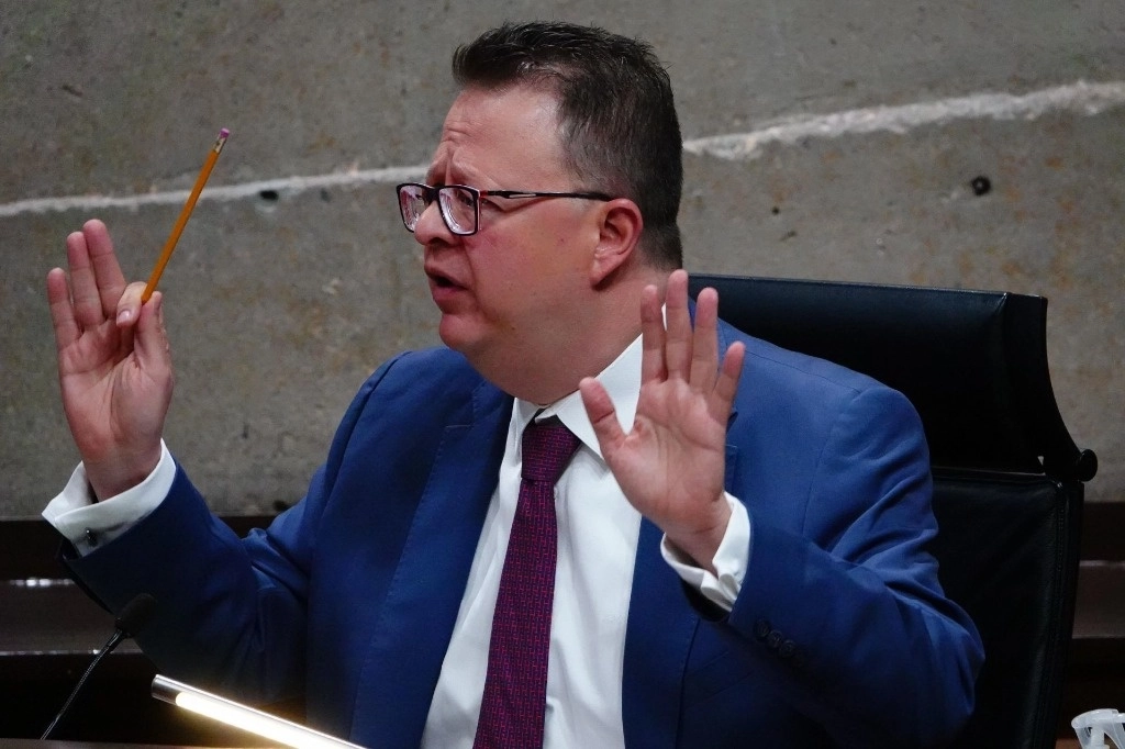 Felipe de la Mata, magistrado ponente, dio a conocer el miércoles pasado la razón del retiro, en la sesión de aquel día, del expediente SUP-RAP-391/2023, debido a una solicitud de última hora del partido Morena. Foto Cuartoscuro / Archivo

