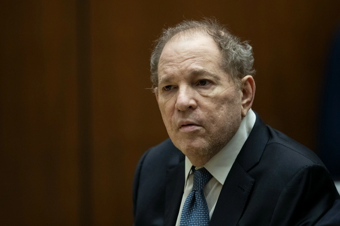 La sentencia de Harvey Weinstein por violar a una mujer hace una década en Beverly Hills fue pospuesta este lunes. Foto Ap / Archivo