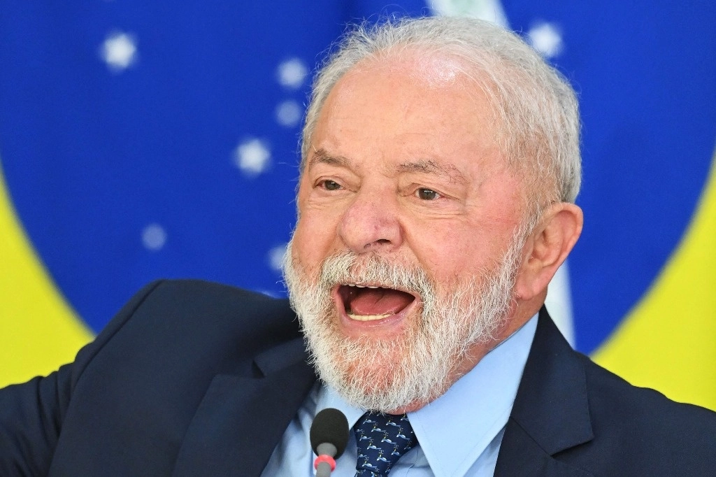 El presidente de Brasil, Luiz Inacio Lula da Silva, habla durante una reunión en Brasilia. Foto Afp