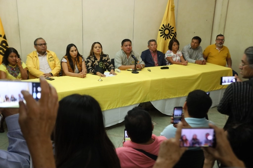 PRD hizo un llamado al gobernador, Salomón Jara para que evalúe un cambio de titular de la Secretaría de Gobierno y nombré a quien si quiera trabajar en la política interna del estado. Foto Jorge A. Pérez Alfonso
