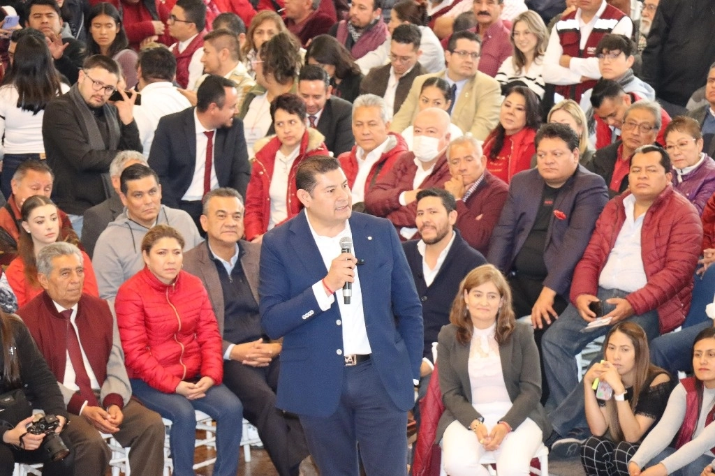 Finalmente, el precandidato a la gubernatura explicó que el concepto inclusivo endógeno, va desde lo local “porque así se hace patria, el municipalismo no se puede quedar en el bienestar de la cabecera. Foto cortesía