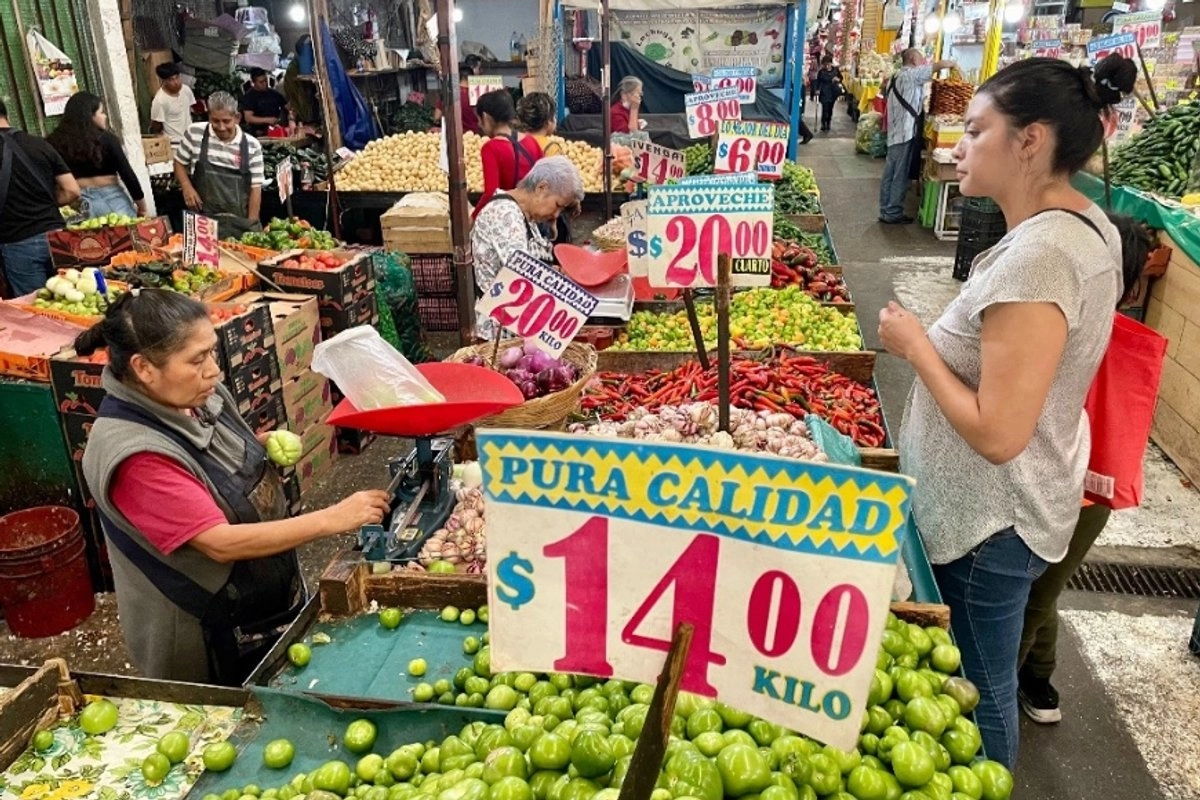 Compras en el mercado Jamaica, en imagen de archivo.