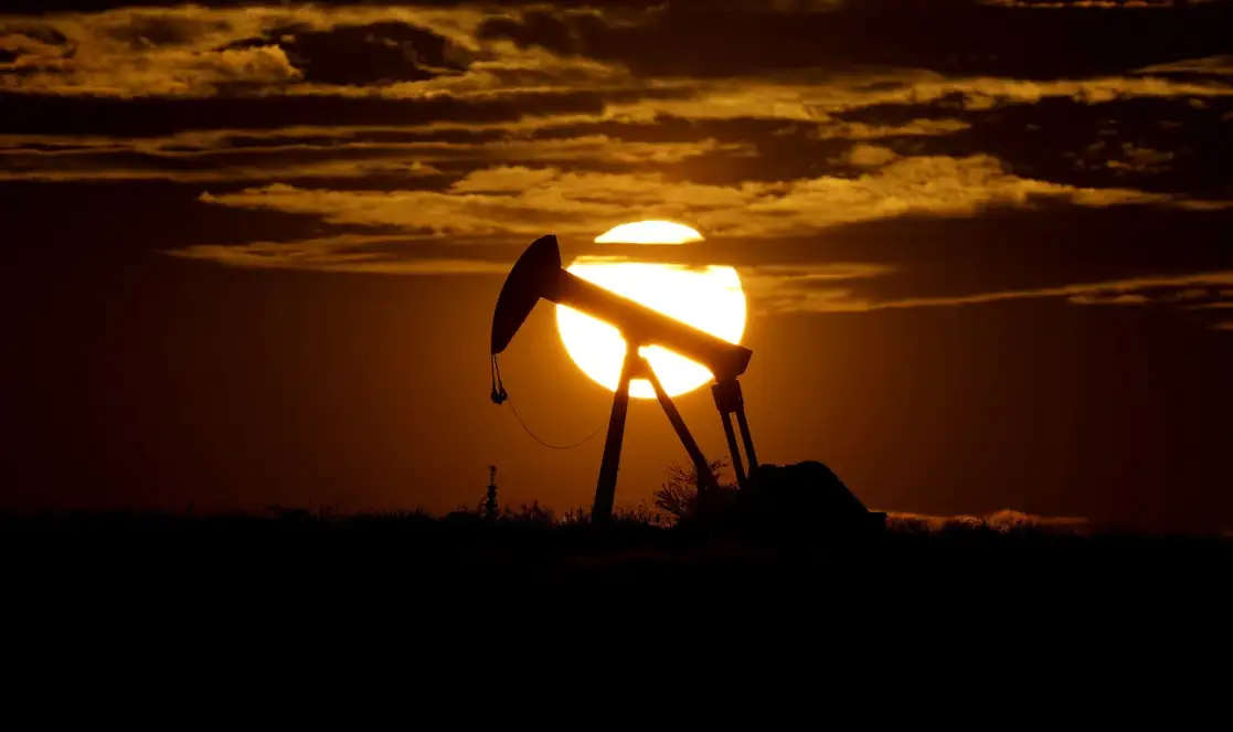 Las recomendaciones de invertir en el petróleo con la intervención militar de Rusia a Ucrania siguen dando frutos, pues los precios del petróleo pulverizan los récords de 2014. Foto Ap / Archivo