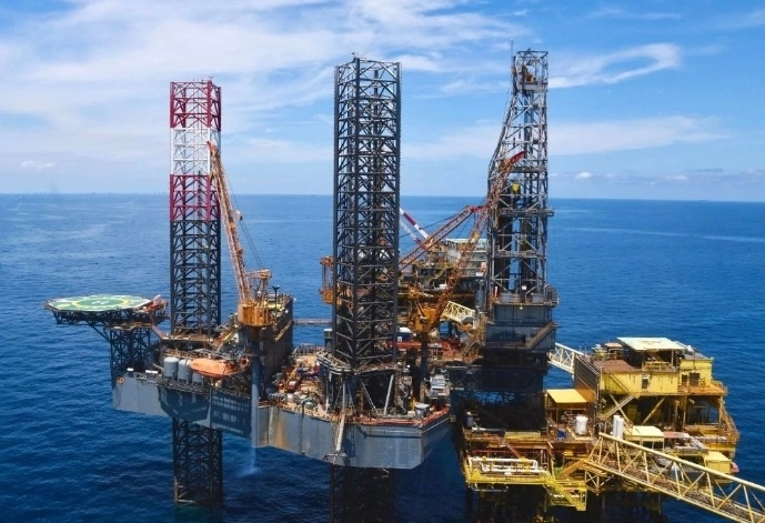 Por su parte, la mezcla mexicana de exportación restó 1.38 dólares a 63.25 dólares por barril, de acuerdo con el precio publicado por Petróleos Mexicanos (Pemex). Foto Pemex / archivo