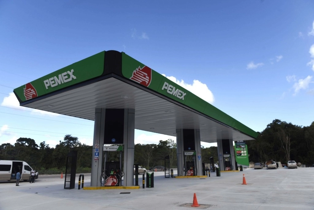 Los precios del petróleo subieron con fuerza este martes, cuando el índice dólar cayó a su nivel más bajo. Foto Cuartoscuro