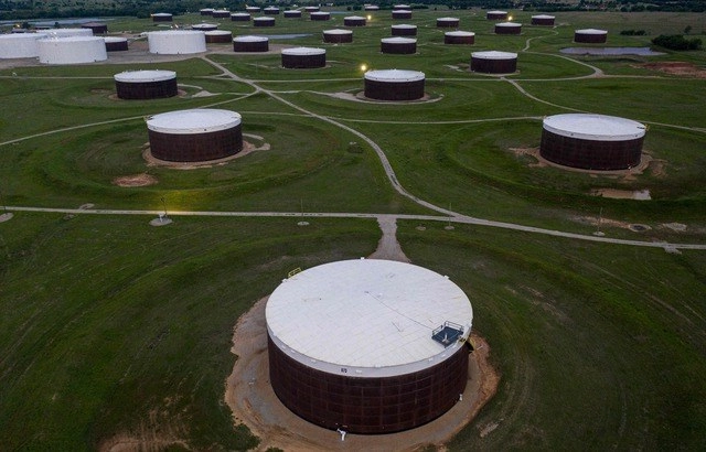 Instalación de almacenamiento de petróleo en Cushing, Oklahoma. Foto Afp