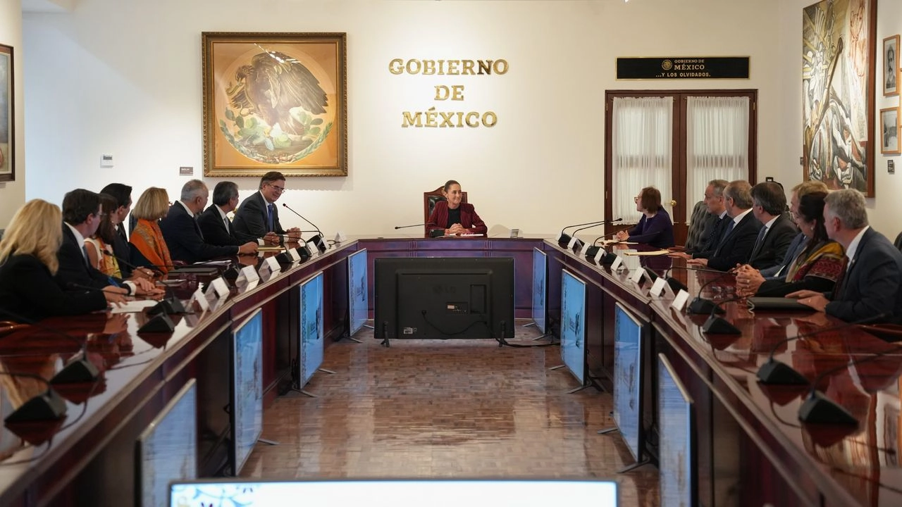La presidenta Claudia Sheinbaum recibió en Palacio Nacional a representantes de distintas empresas de Estados Unidos. Foto