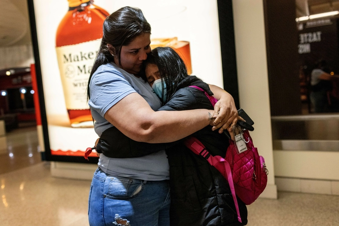 En encuestas realizadas por Médicos sin Fronteras "se evidencia la brutalidad” y el sufrimiento que enfrentan los migrantes a su paso por América Latina hacia EU. Foto Afp
