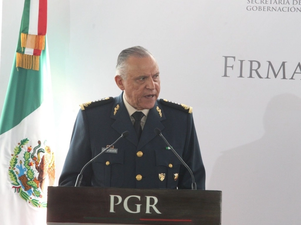 En esta imagen de archivo, Salvador Cienfuegos, ex titular de la Secretaría de la Defensa Nacional. Foto Luis Humberto González