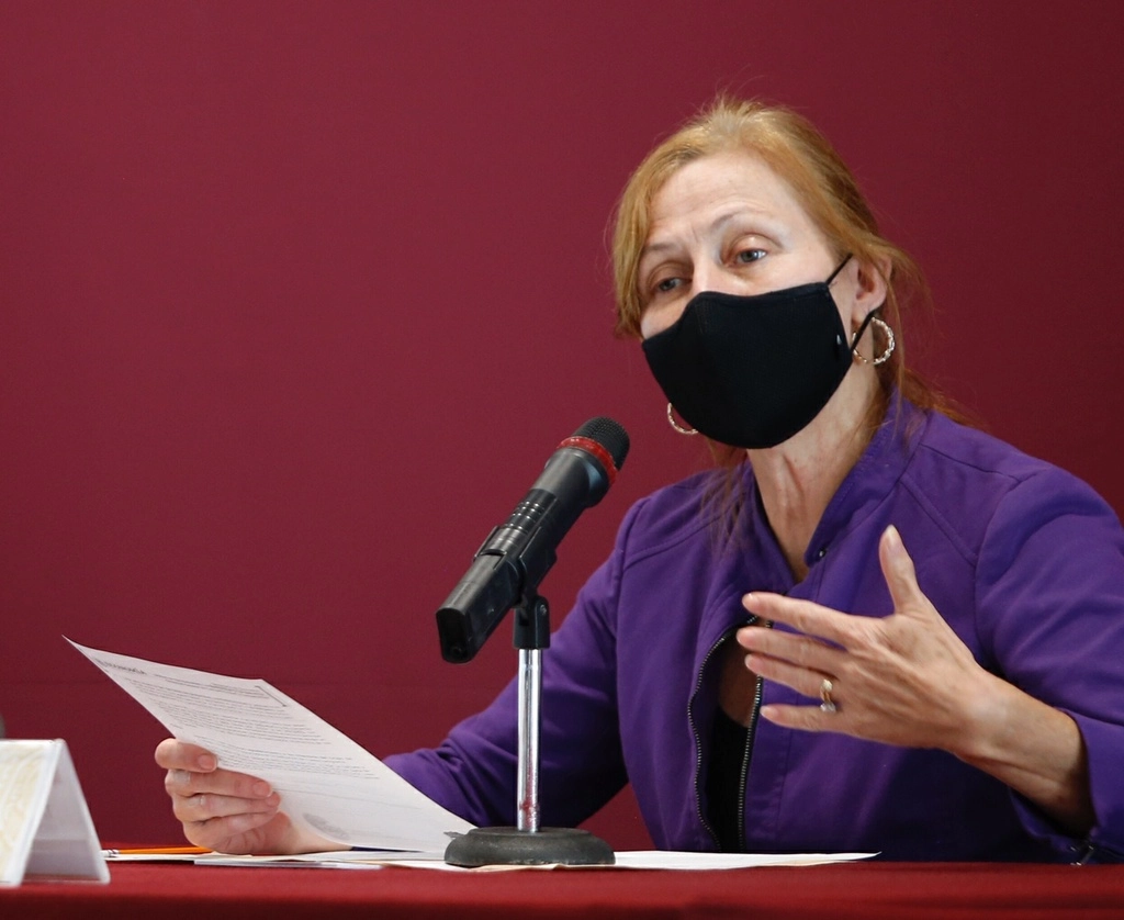 Tatiana Clouthier, titular de la SE aseguró que la iniciativa de fortalecimiento a la CFE no afectará la competitividad ni el avance de energías renovables. Foto Guillermo Sologuren / Archivo
