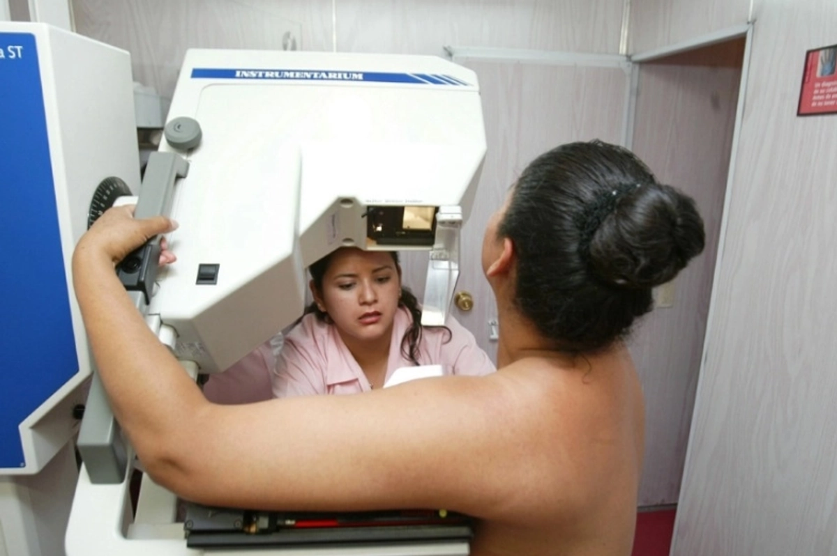La detección tardía de enfermedades prevenibles sigue cobrando vidas en esta demarcación, con el cáncer de mama como principal causa de muerte por padecimientos oncológicos, según datos de la Secretaría de Salud. Foto 

