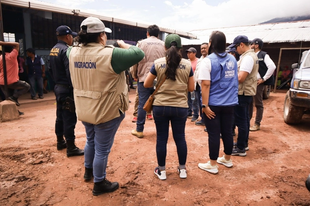 Escuelas en el municipio guatemalteco de Cuilco se han convertido en albergues para habitantes chiapanecos que han huido por la disputa entre carteles de la droga. Foto Cuartoscuro 