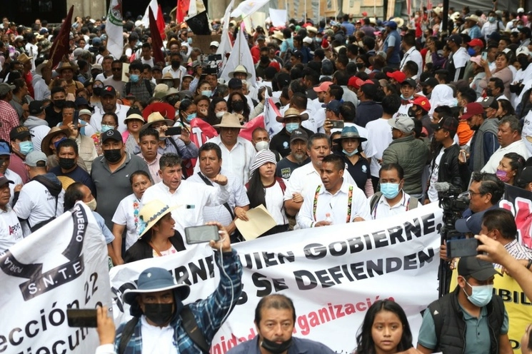 Marcha magisterial de la sección 22 de la CNTE. Foto Jorge A. Pérez Alfonso / Archivo
