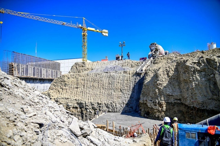 Los trabajos continuarán durante unas semanas más con la instalación de equipos para regular la presión en el sistema, y según Agua y Drenaje de Monterrey, podría operar a su máxima capacidad en octubre. La imagen, del 6 de septiembre de 2023. Foto tomada de X @samuel_garcias
