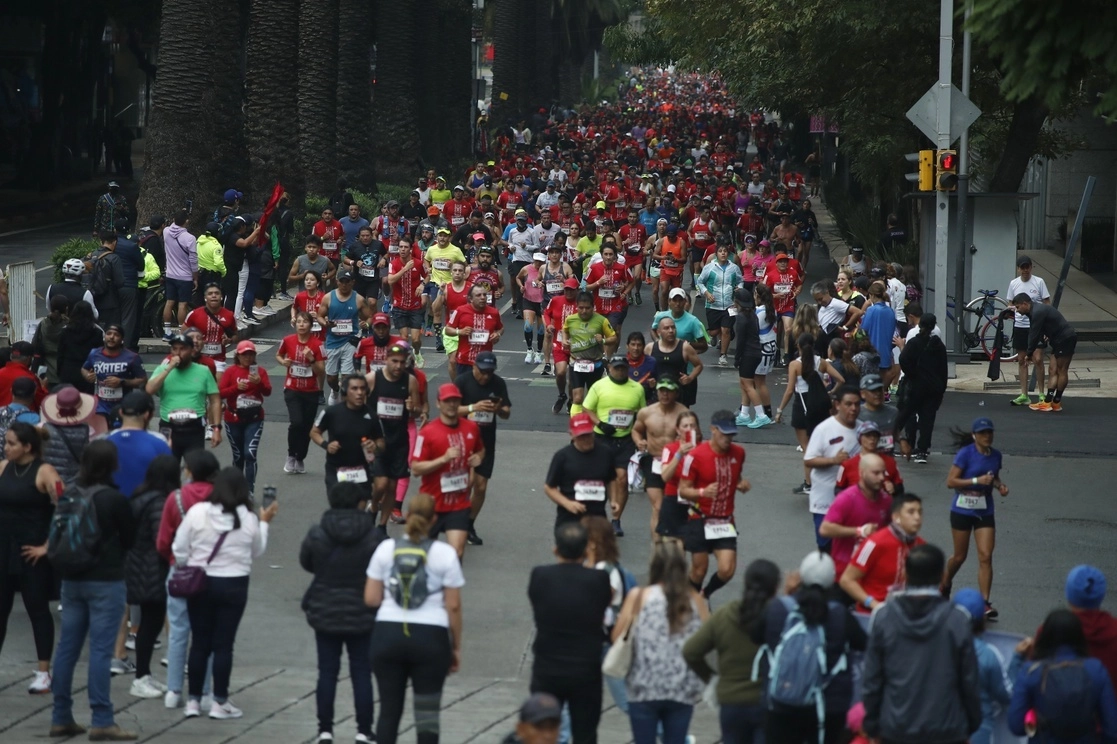 Participantes durante la edición 39 del Maratón de la Ciudad de México. Foto Cristina Rodríguez / Archivo